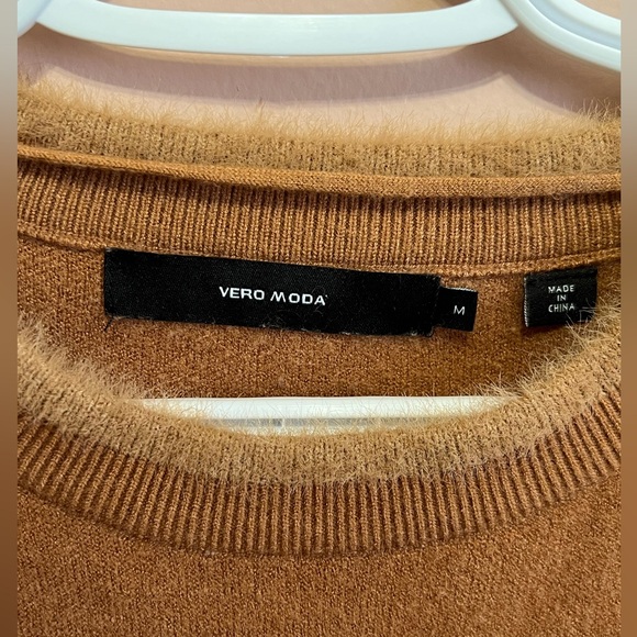 4/$10 fall sweater - Picture 3 of 4